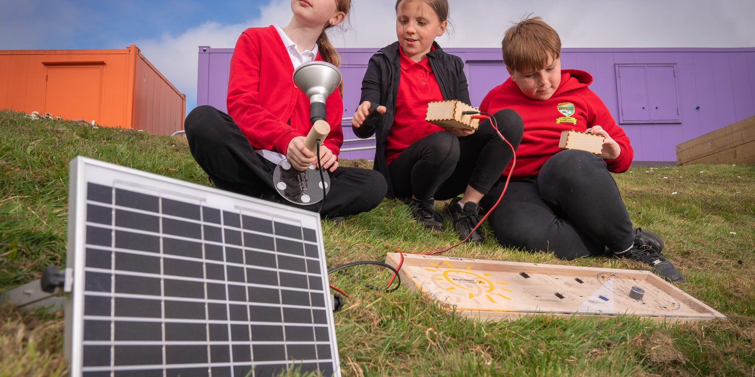 Make our communities the new power hubs, says Future Generations Commissioner, as he urges Wales to double ambition for community energy