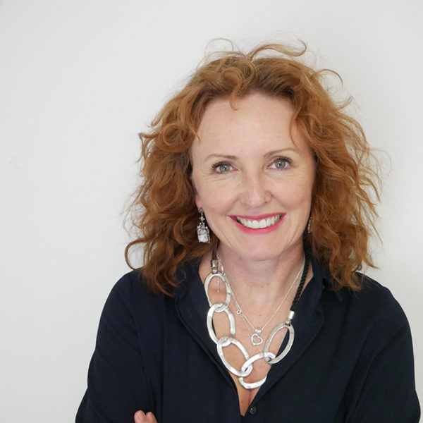 Helen Verity, Cyfarwyddwr Cyllid a Llywodraethu Corfforaethol